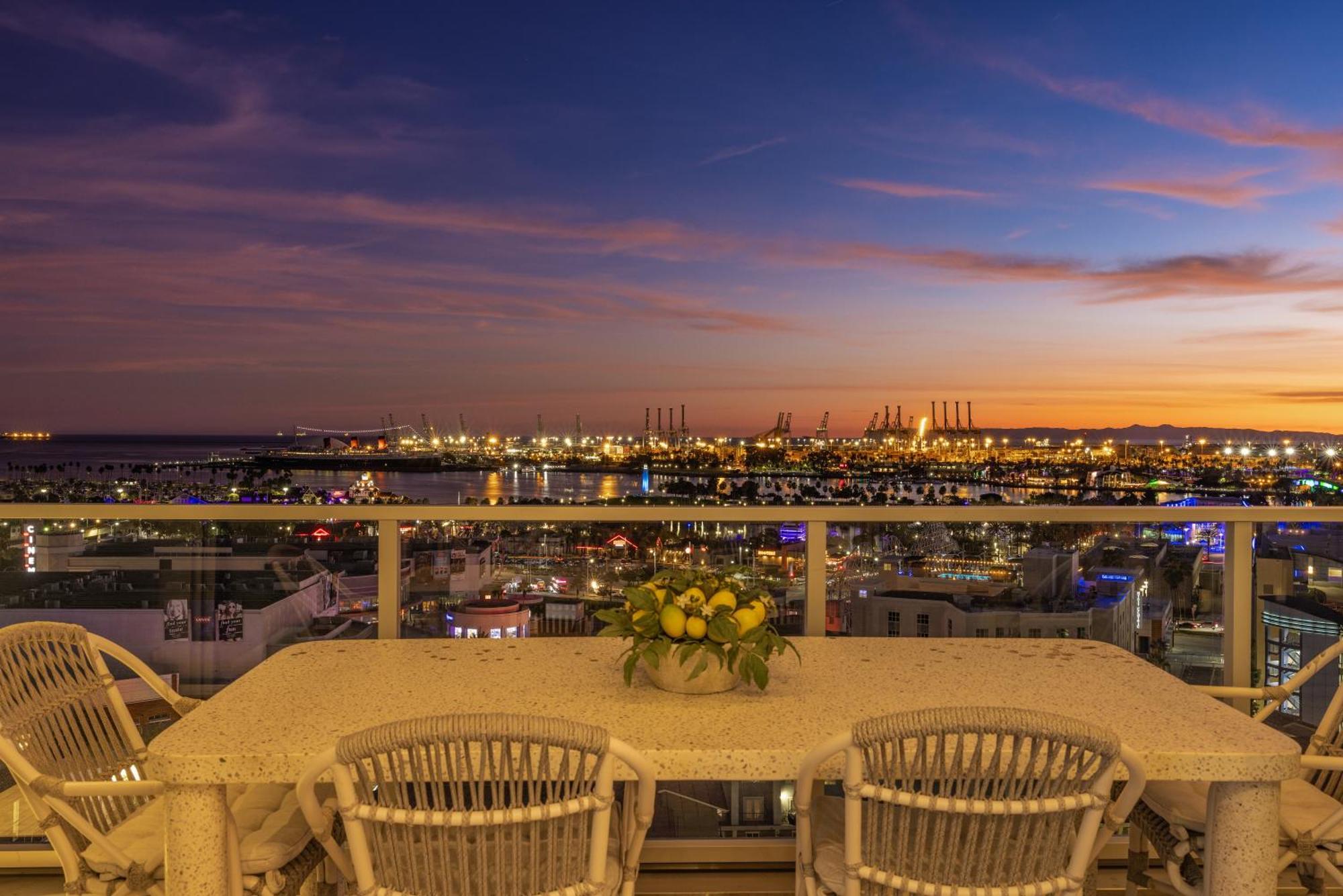 @ Marbella Lane - Penthouse W/ City & Ocean Views Long Beach Extérieur photo